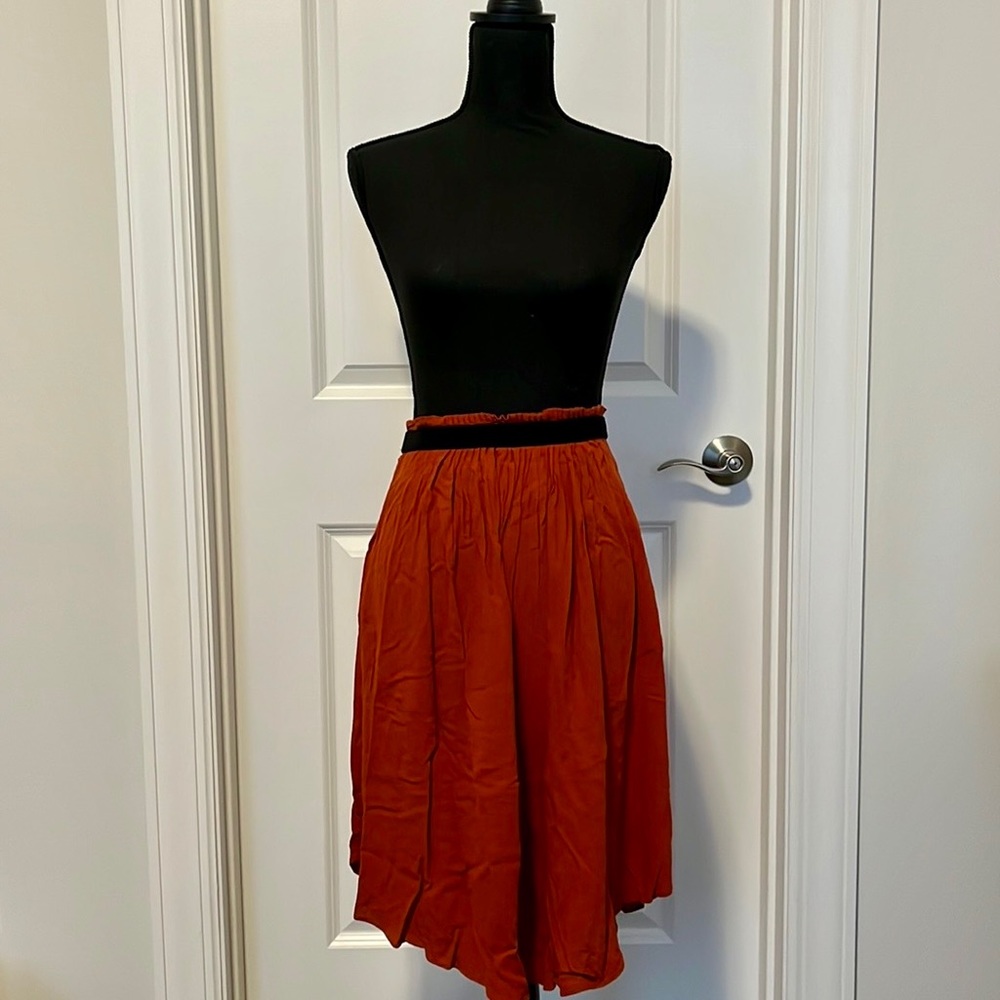 H&M rust High-waisted Lightweight Midi skirt
